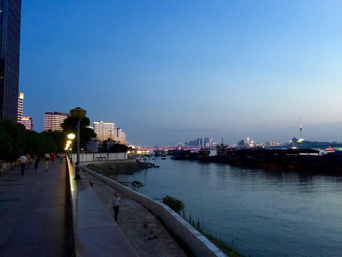 Metropolo, Wuhan, Wuchang Jiangtan Jiyuqiao Subway Station ภายนอก รูปภาพ